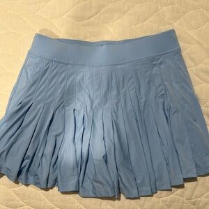 Vineyard Vines blue tennis/golf skirt, size med